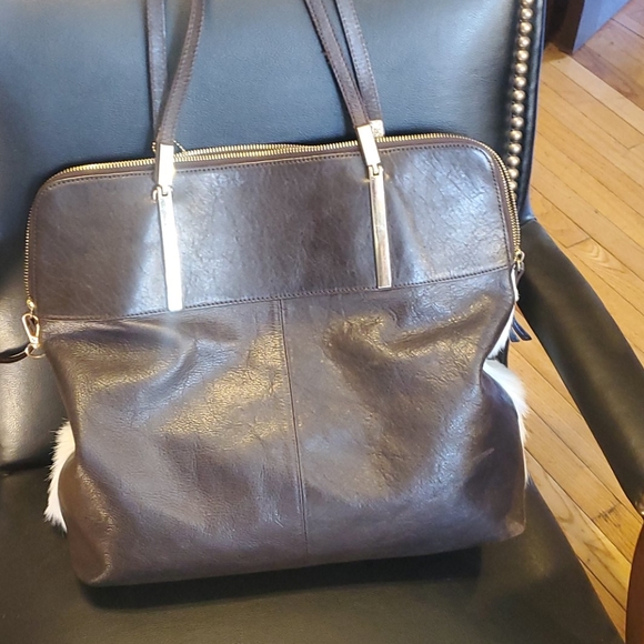 Wilson's Leather Deer Hide Genuine Leather Purse - Picture 5 of 9